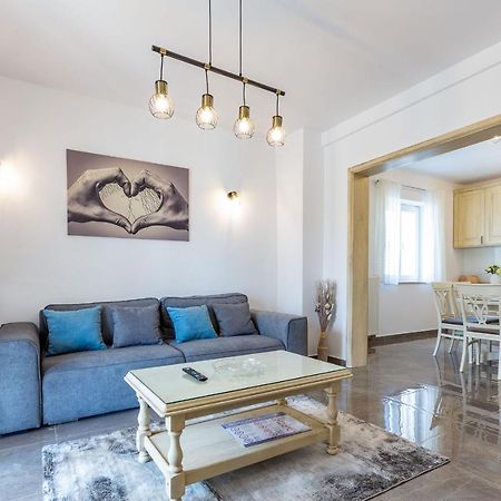 זאדאר Mp Luxury Holiday Home With Swimming Pool מראה חיצוני תמונה