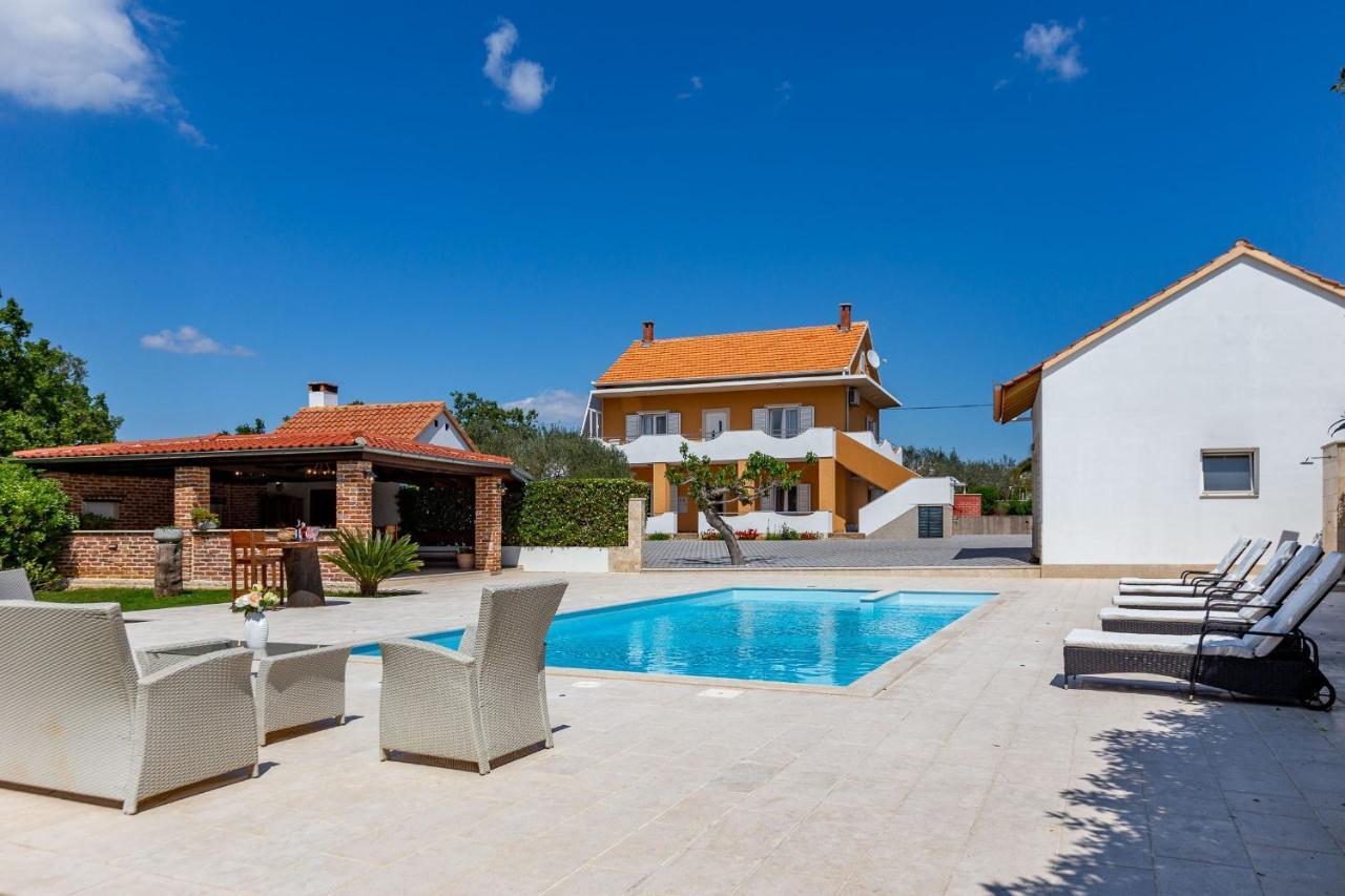 זאדאר Mp Luxury Holiday Home With Swimming Pool מראה חיצוני תמונה